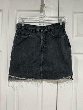 🤎 Gap Black Denim Skirt Button Front Raw Hem - Size 4 / 27